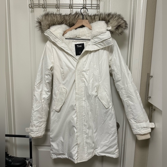 Aritzia Summit Parka - Picture 1 of 4